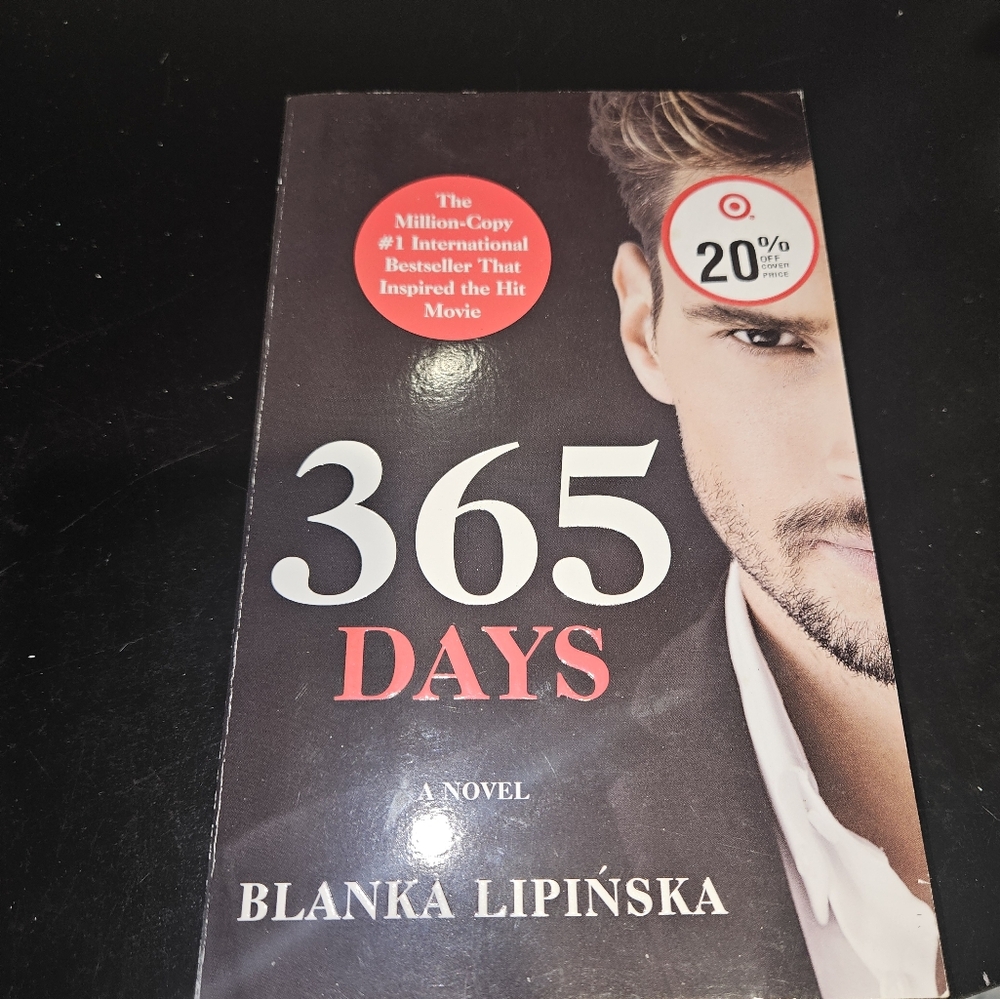 365 Days by Blanka Lipińska Paperback